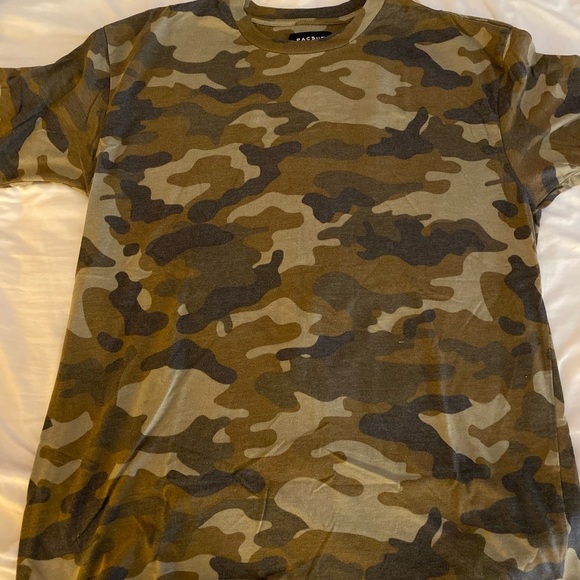 Oversized camo Pacific Sunwear T-shirt - Picture 1 of 2